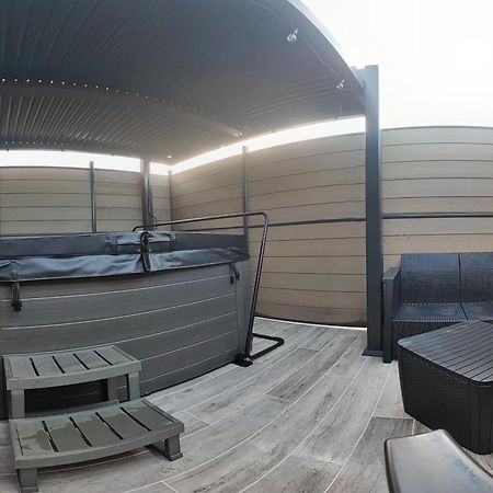 La Kaz Rhumantique Sauna And Spa Privatif 라리비에르생소뵈르 외부 사진