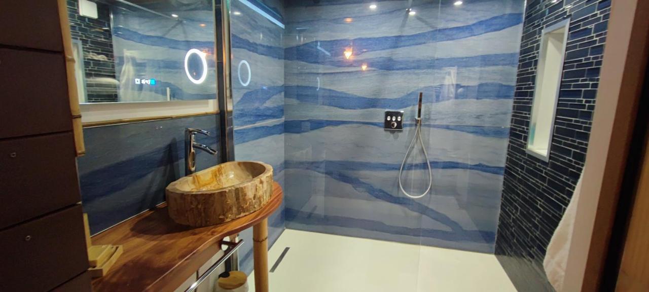La Kaz Rhumantique Sauna And Spa Privatif 라리비에르생소뵈르 외부 사진
