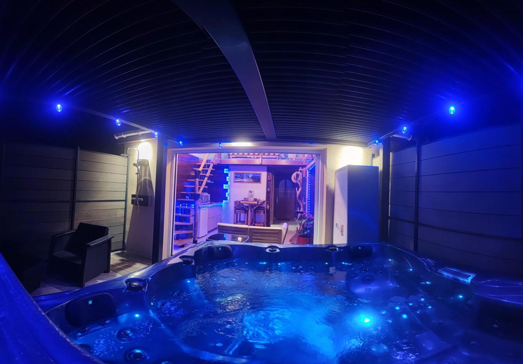 La Kaz Rhumantique Sauna And Spa Privatif 라리비에르생소뵈르 외부 사진