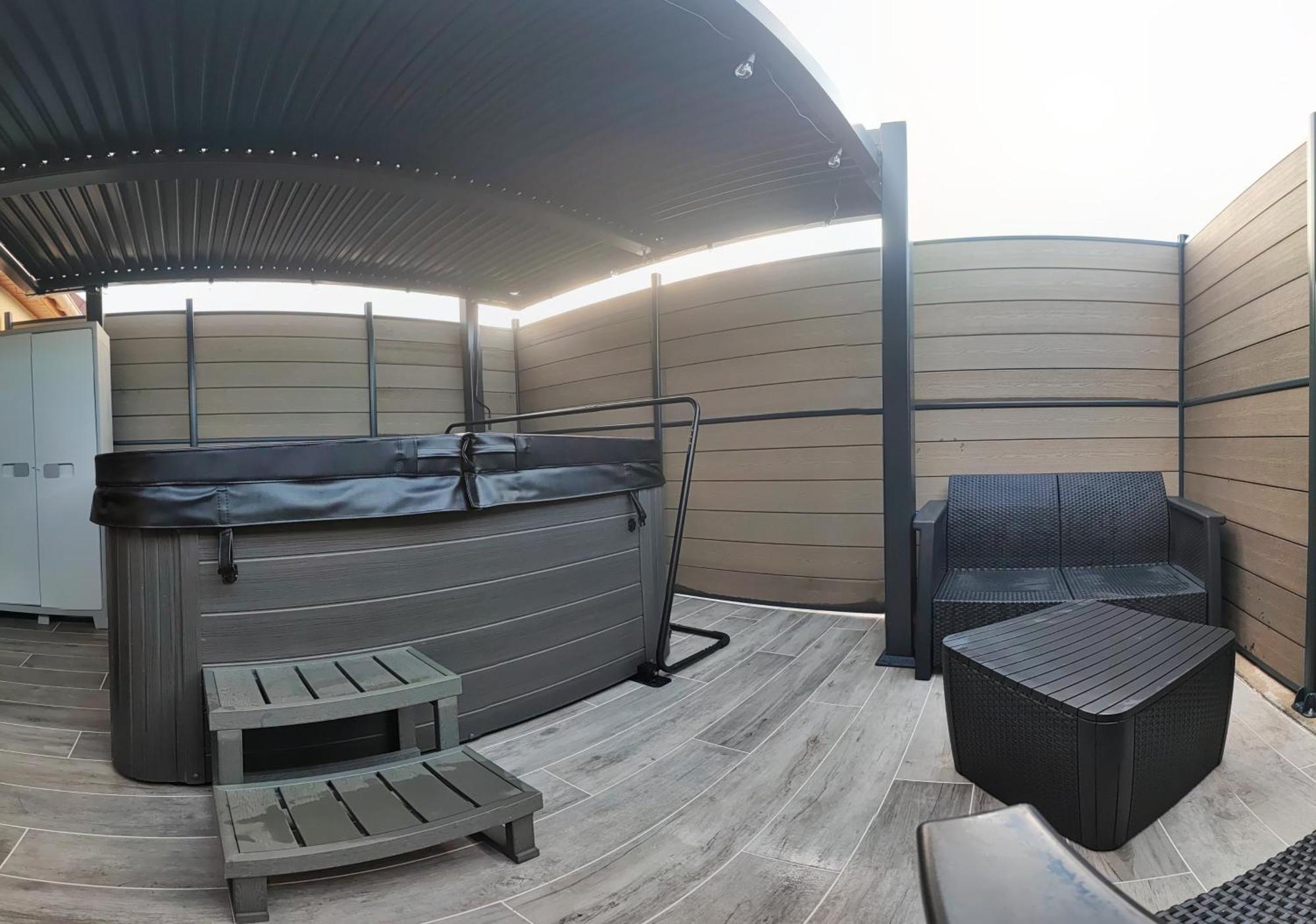 La Kaz Rhumantique Sauna And Spa Privatif 라리비에르생소뵈르 외부 사진